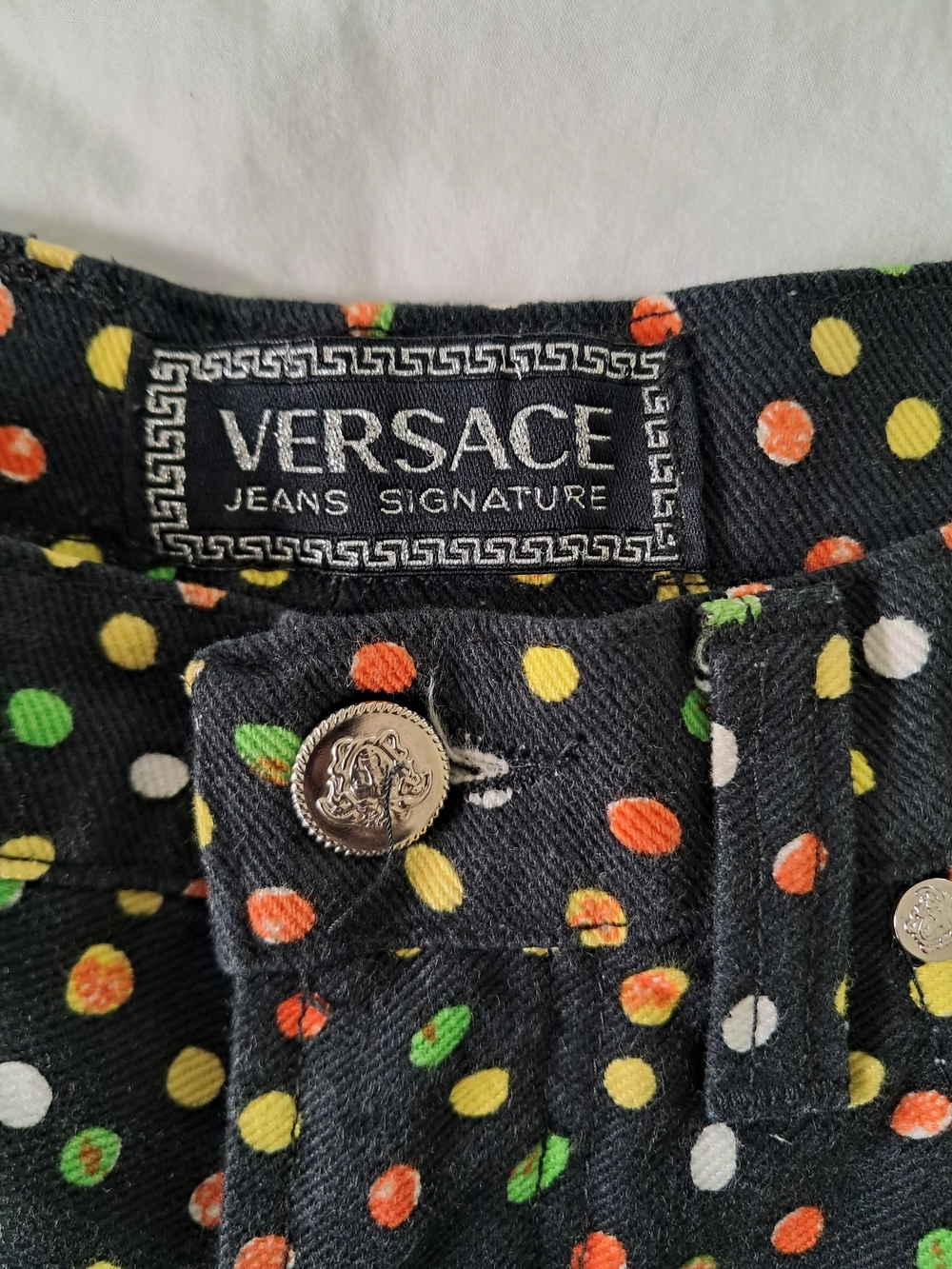 Authentic Versace Black High-Rise Jeans with Multicolor Polka Dot Print - Picture 5 of 13